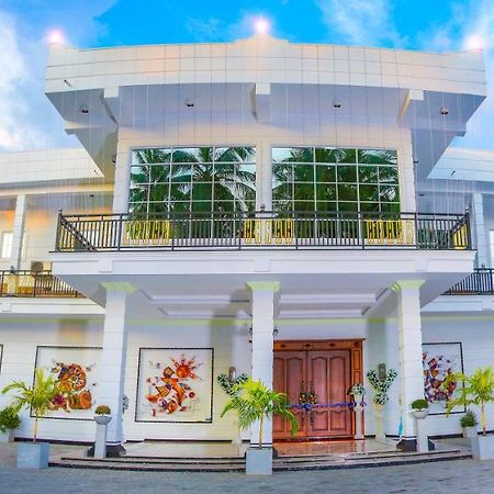 Aurora Banquet And Hotel Chilaw Eksteriør bilde
