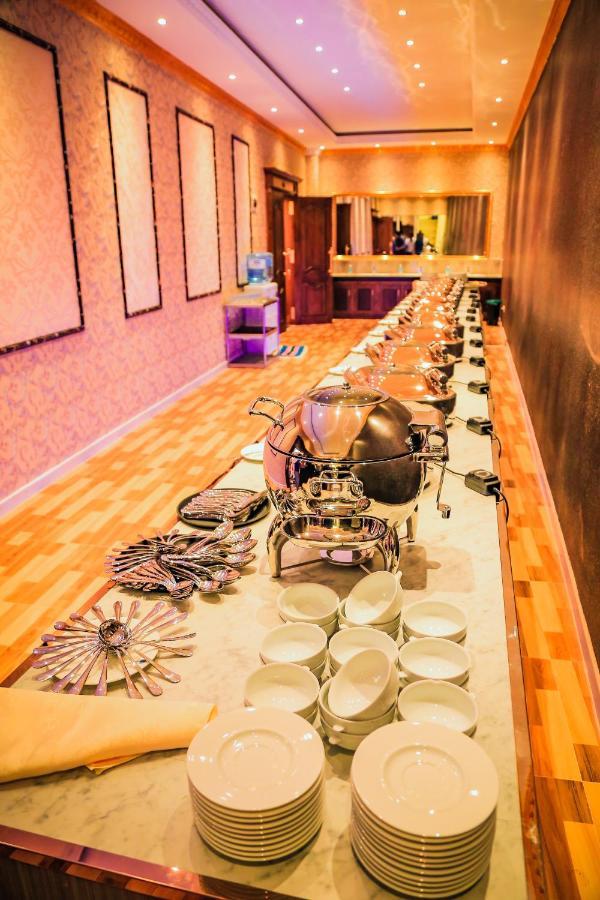 Aurora Banquet And Hotel Chilaw Eksteriør bilde