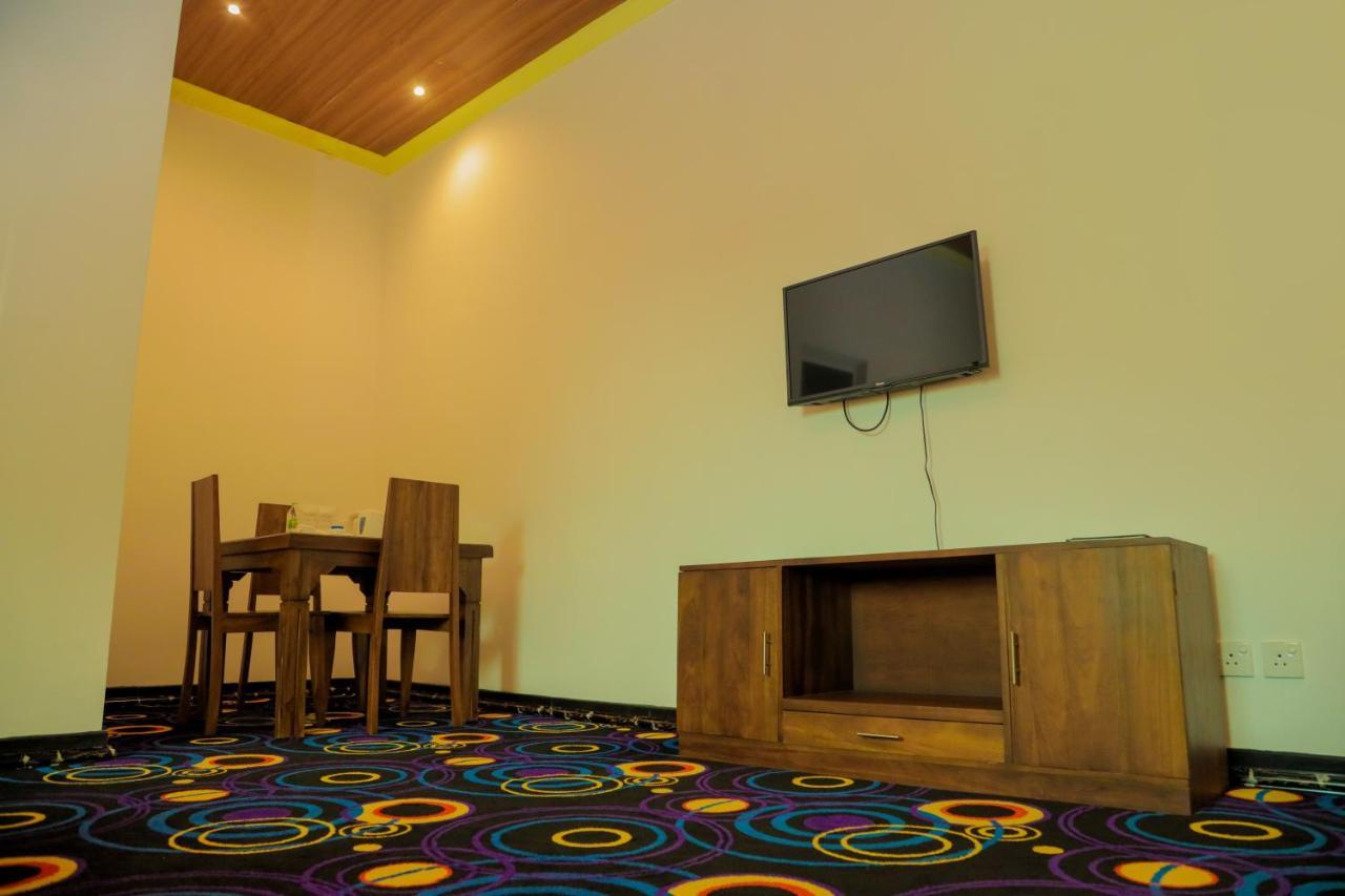 Aurora Banquet And Hotel Chilaw Eksteriør bilde