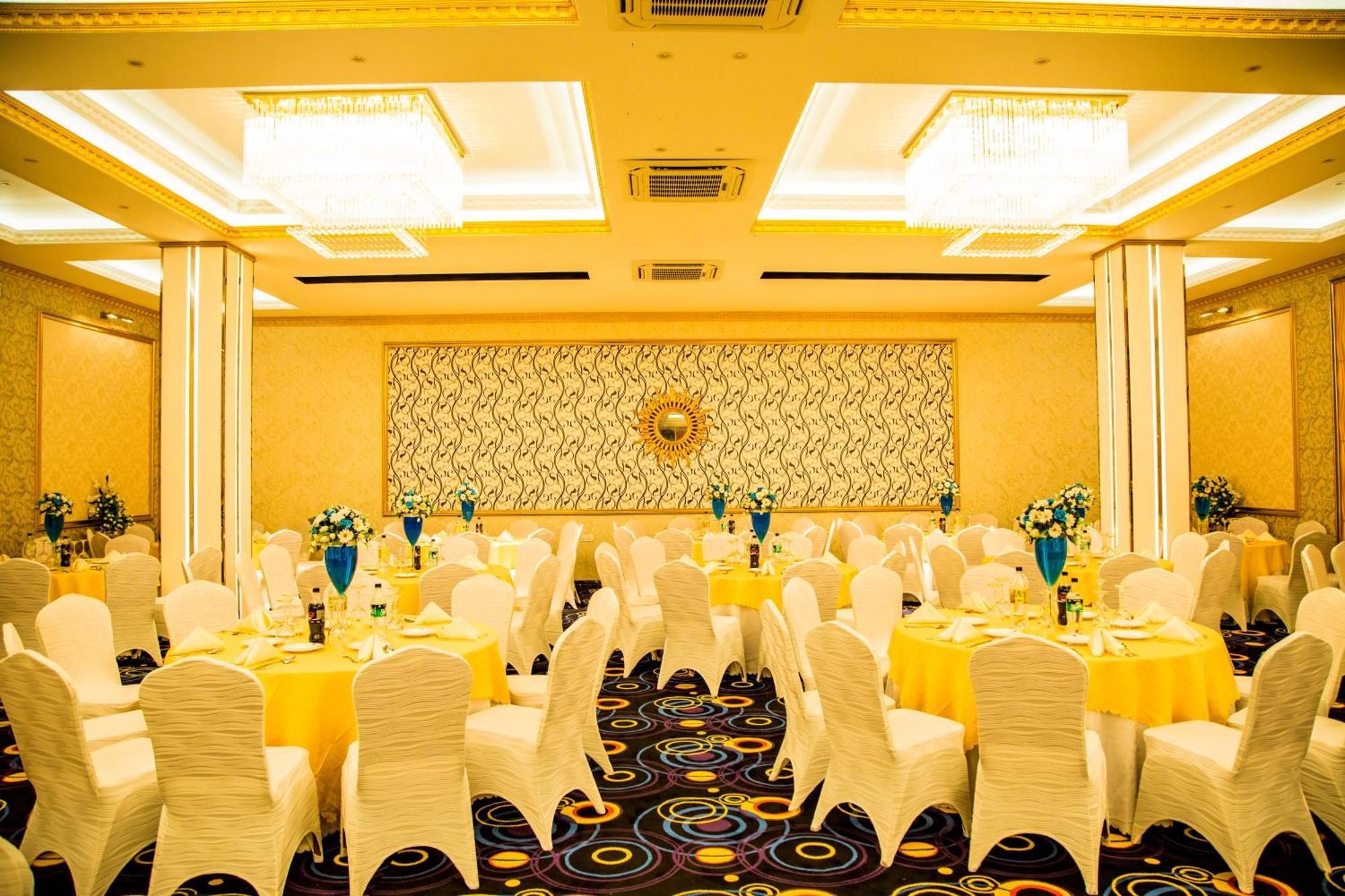 Aurora Banquet And Hotel Chilaw Eksteriør bilde